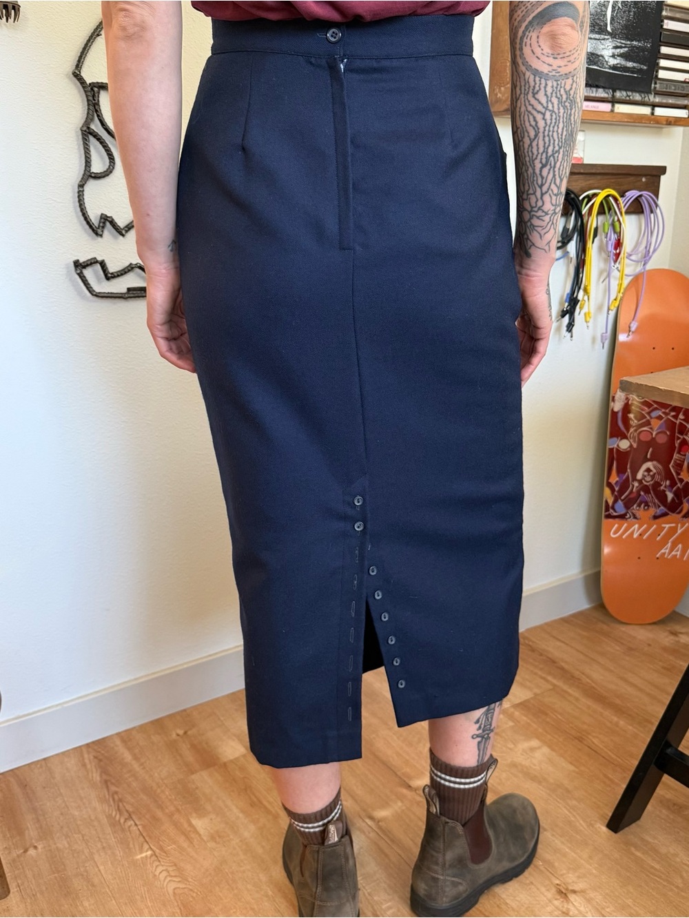 Vintage 70s Navy Blue Wool Midi Pencil Skirt ~ Size Small / 26" - Picture 5 of 10